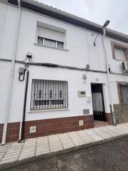 Maison De plasencia. Chalet con patio y gran garaje! Maison De plasencia. Chalet con patio y gran garaje!