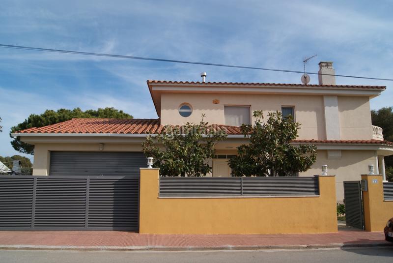 Foto 17761f31-75d2-412c-85fc-ee4fe76b61b1. Chalet con parcheggio piscina in Coma-ruga platja Coma-ruga Foto 17761f31-75d2-412c-85fc-ee4fe76b61b1. Chalet con parcheggio piscina in Coma-ruga platja Coma-ruga