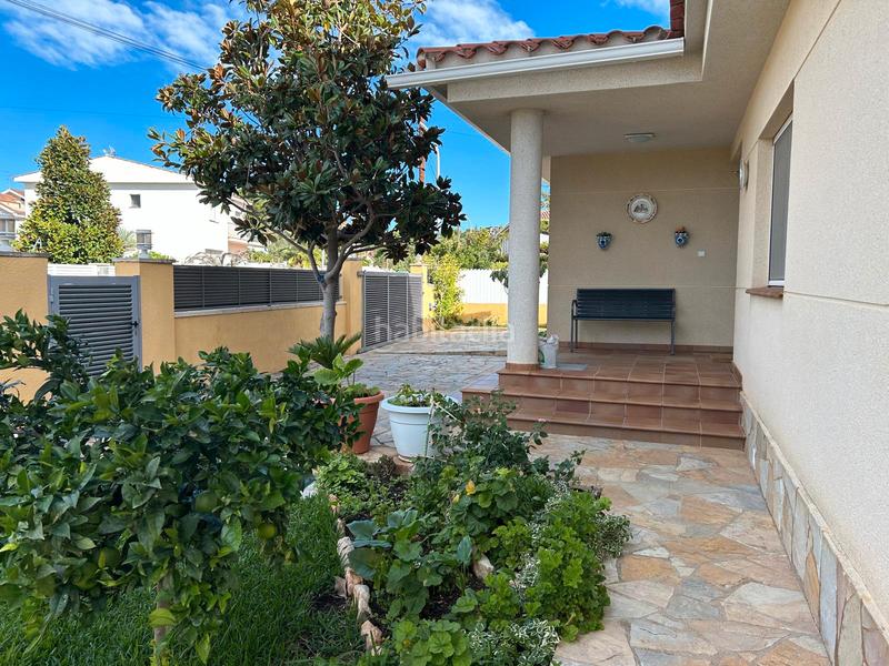 Foto b3eb40d4-c5e6-4548-81c5-09c4b79fdb15. Chalet con parcheggio piscina in Coma-ruga platja Coma-ruga Foto b3eb40d4-c5e6-4548-81c5-09c4b79fdb15. Chalet con parcheggio piscina in Coma-ruga platja Coma-ruga