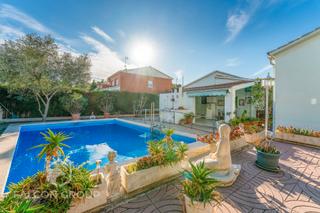 House  Carrer del besòs House  Carrer del besòs