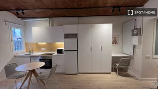 Location Appartement à El Poble Sec - Parc de Montjuïc. Estudio en alquiler en el poble sec, barcelona Location Appartement à El Poble Sec - Parc de Montjuïc. Estudio en alquiler en el poble sec, barcelona