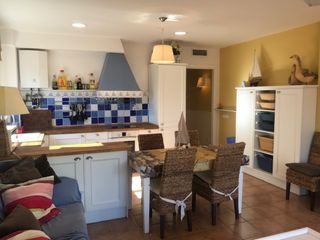 Apartamento en Llançà. Bonito apartamento con gran terraza, parking, piscina y jardin c Apartamento en Llançà. Bonito apartamento con gran terraza, parking, piscina y jardin c