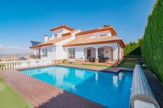 Xalet  Calle cordoba. Espectacular chalet con jardín de estilo nórdico en el barrio de Xalet  Calle cordoba. Espectacular chalet con jardín de estilo nórdico en el barrio de