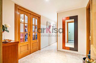 Appartement à Plaza de la Luz. Amplio piso exterior con balcón en la zona del corte inglés  el Appartement à Plaza de la Luz. Amplio piso exterior con balcón en la zona del corte inglés  el