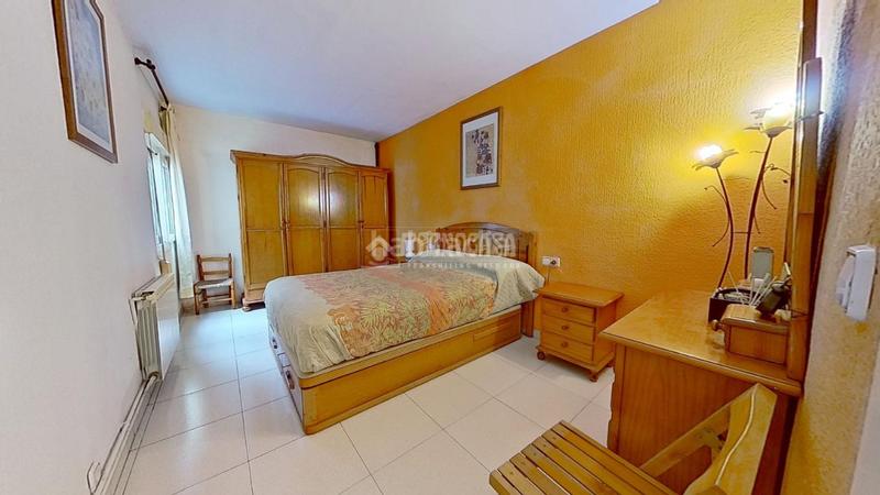 Foto 9208295a-b8a6-48f5-9c9f-4bdb224e564e. Àtic amb calefacció a Centre-Eixample-Can Llobet Barberà del Vallès Foto 9208295a-b8a6-48f5-9c9f-4bdb224e564e. Àtic amb calefacció a Centre-Eixample-Can Llobet Barberà del Vallès