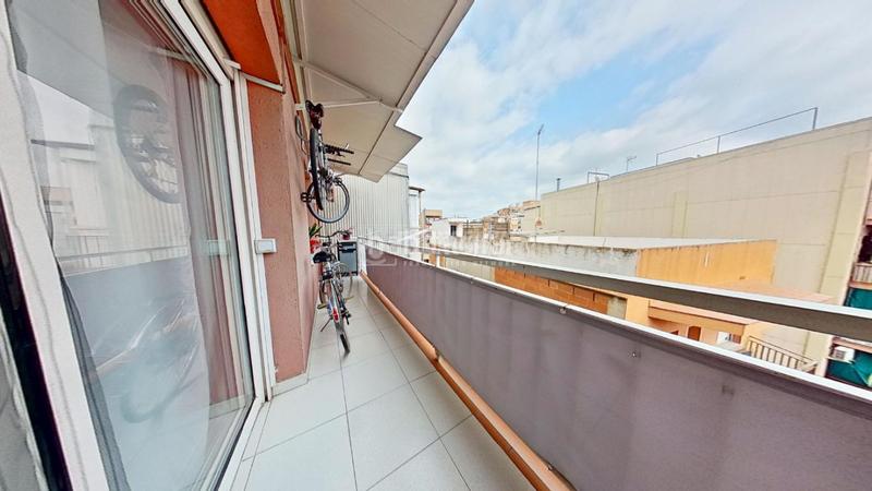 Foto c32e4832-412c-4dea-a6f6-97059924b0c3. Àtic amb calefacció a Centre-Eixample-Can Llobet Barberà del Vallès Foto c32e4832-412c-4dea-a6f6-97059924b0c3. Àtic amb calefacció a Centre-Eixample-Can Llobet Barberà del Vallès