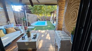 Casa adossada  Calle sierra morena. Chalet ideal para familias Casa adossada  Calle sierra morena. Chalet ideal para familias