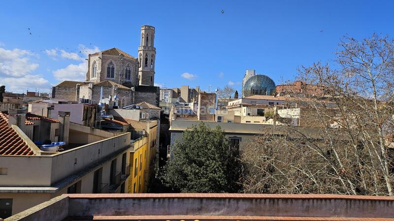Foto 4393023d-bcfb-4f4e-8d83-0cac9ff8e1a7. Edifici a Centre Figueres Foto 4393023d-bcfb-4f4e-8d83-0cac9ff8e1a7. Edifici a Centre Figueres
