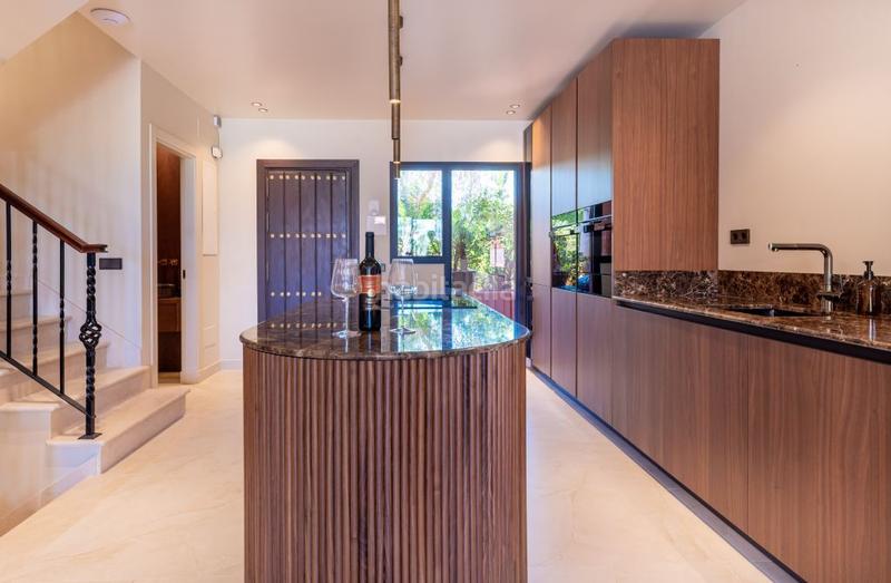Foto a9ca83f5-4147-4453-b982-c245063dfdf6. Casa a schiera con riscaldamento piscina in lomas de Marbella club Marbella Foto a9ca83f5-4147-4453-b982-c245063dfdf6. Casa a schiera con riscaldamento piscina in lomas de Marbella club Marbella