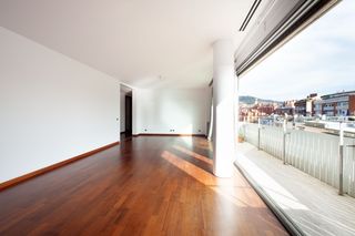 Appartement Pedralbes. Precioso con altura y vistas Appartement Pedralbes. Precioso con altura y vistas