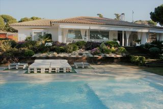 Holiday lettings House Carrer vivers. Disponible julio y agosto 2020 Holiday lettings House Carrer vivers. Disponible julio y agosto 2020
