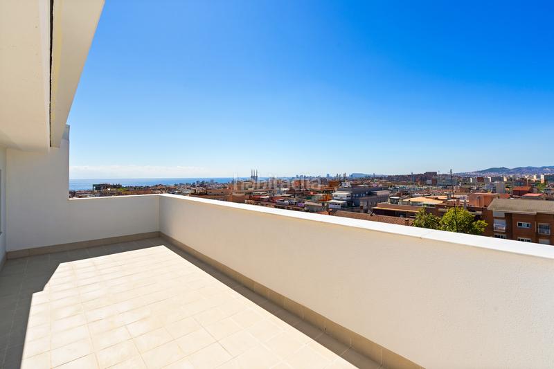 Foto dd7bc339-5c37-4bb6-9f32-6623abbdb81b. Miete zweistöckige wohnung in avinguda de biscaia 26 in Badalona Foto dd7bc339-5c37-4bb6-9f32-6623abbdb81b. Miete zweistöckige wohnung in avinguda de biscaia 26 in Badalona