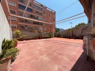 Apartament Carrer de senija. Piso en zona plaza paris 3 dormitorios y gran terraza de 98 m2 Apartament Carrer de senija. Piso en zona plaza paris 3 dormitorios y gran terraza de 98 m2