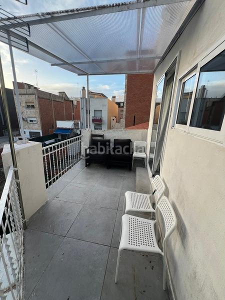 Foto e5c7841e-cdad-448b-9864-67921d8110bf. Edifici a Sant Joan Baptista Sant Adrià de Besòs Foto e5c7841e-cdad-448b-9864-67921d8110bf. Edifici a Sant Joan Baptista Sant Adrià de Besòs