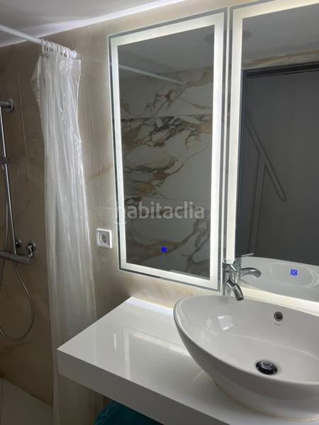 Foto fa423467-6d38-45c3-895c-44618aa6b057. Edifici a Sant Joan Baptista Sant Adrià de Besòs Foto fa423467-6d38-45c3-895c-44618aa6b057. Edifici a Sant Joan Baptista Sant Adrià de Besòs