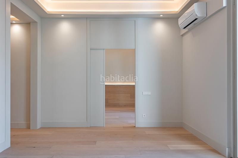 Foto 61f44ce5-fe71-4d5a-b38f-d398b8fb3189. Piso ¡espectacular piso completamente reformado y con terraza privada en la calle portaferrissa! en Barcelona Foto 61f44ce5-fe71-4d5a-b38f-d398b8fb3189. Piso ¡espectacular piso completamente reformado y con terraza privada en la calle portaferrissa! en Barcelona