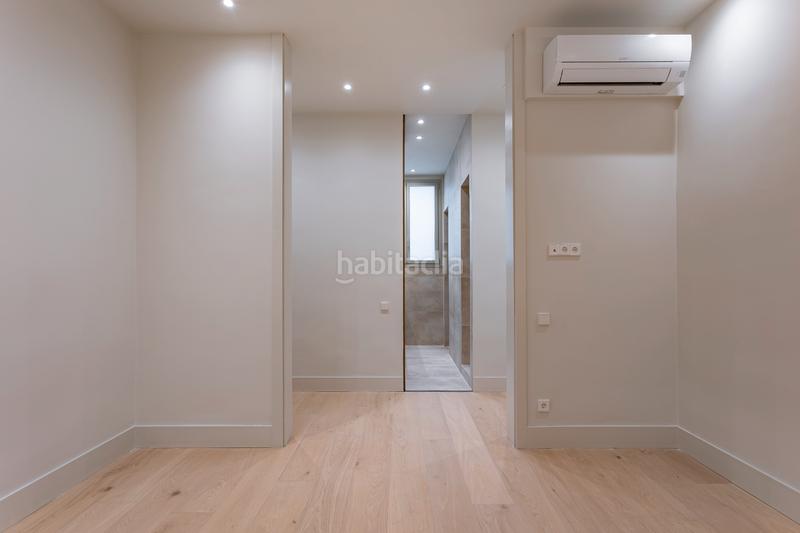 Foto 918b4ce5-f9f2-445f-b85a-cab5f1529661. Piso ¡espectacular piso completamente reformado y con terraza privada en la calle portaferrissa! en Barcelona Foto 918b4ce5-f9f2-445f-b85a-cab5f1529661. Piso ¡espectacular piso completamente reformado y con terraza privada en la calle portaferrissa! en Barcelona