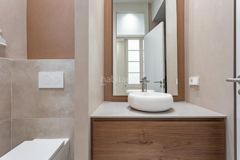 Foto e707379d-3ab5-4899-b718-b6af66d47901. Piso ¡espectacular piso completamente reformado y con terraza privada en la calle portaferrissa! en Barcelona Foto e707379d-3ab5-4899-b718-b6af66d47901. Piso ¡espectacular piso completamente reformado y con terraza privada en la calle portaferrissa! en Barcelona