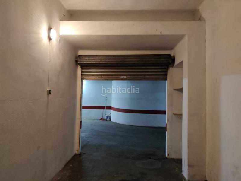 Foto f47b2363-2c77-4f25-bcb2-db82af24caa5. Aparcament cotxe a Centre Salt Foto f47b2363-2c77-4f25-bcb2-db82af24caa5. Aparcament cotxe a Centre Salt