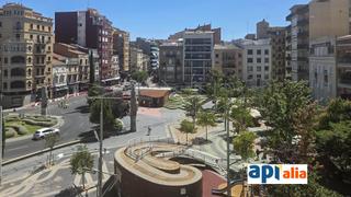 Appartement à Instituts-Universitat. Econòmic pis de 4 habitacions a ricard vinyes Appartement à Instituts-Universitat. Econòmic pis de 4 habitacions a ricard vinyes