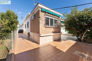 Maison à Cájar. Casa en cajar de una planta Maison à Cájar. Casa en cajar de una planta