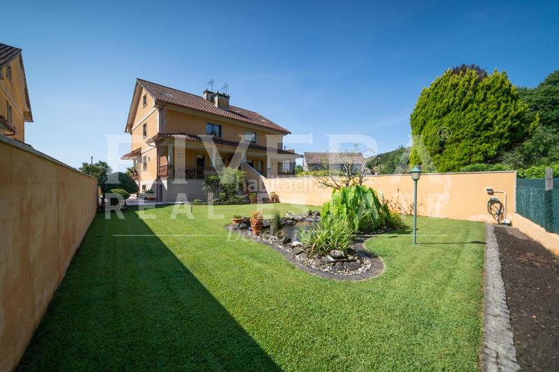 Foto d94a79e5-63a7-4745-9aa7-976d7643f376. Casa aparellada amb calefacció aparcament a Vilaboa Foto d94a79e5-63a7-4745-9aa7-976d7643f376. Casa aparellada amb calefacció aparcament a Vilaboa