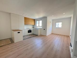 Àtic a Hostafrancs. Atico reformado con espectacular terraza privada en venta en bar Àtic a Hostafrancs. Atico reformado con espectacular terraza privada en venta en bar