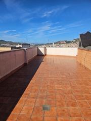 Pis  Carrer de la circumval-lació. Finca joven con dos balcones, terraza de 45 m2 y plaza de parkin Pis  Carrer de la circumval-lació. Finca joven con dos balcones, terraza de 45 m2 y plaza de parkin