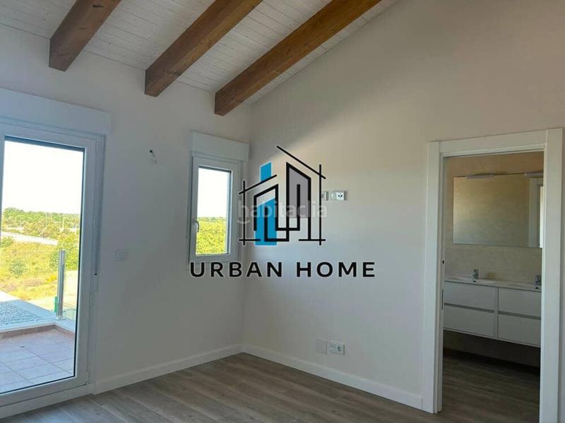 Foto d6ad563e-34b4-42b7-9f70-cdd22aecabe3. Casa adosada urban home vende preciosas viviendas unifamiliares adosadas en urbanización arroyo del truebano!! en Valverde de la Virgen Foto d6ad563e-34b4-42b7-9f70-cdd22aecabe3. Casa adosada urban home vende preciosas viviendas unifamiliares adosadas en urbanización arroyo del truebano!! en Valverde de la Virgen