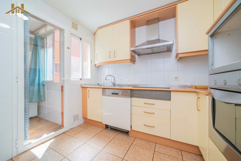 Foto 9c62eda2-376f-4589-b05b-896e73c3a708. Appartamento con riscaldamento parcheggio in Parque Europa-Los Pitufos Pinto Foto 9c62eda2-376f-4589-b05b-896e73c3a708. Appartamento con riscaldamento parcheggio in Parque Europa-Los Pitufos Pinto