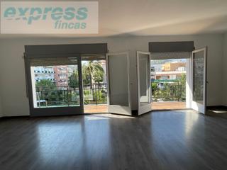 Pis a Centre. Piso reformado en el centro de pineda de mar Pis a Centre. Piso reformado en el centro de pineda de mar