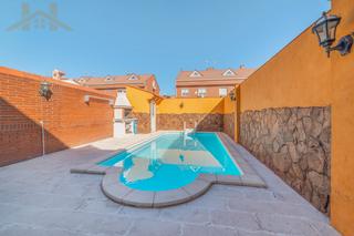 Casa bifamiliare in San Benito-Soledad-Hispanidad. En venta: amplio chalet pareado en ciempozuelos, próximo a zonas Casa bifamiliare in San Benito-Soledad-Hispanidad. En venta: amplio chalet pareado en ciempozuelos, próximo a zonas