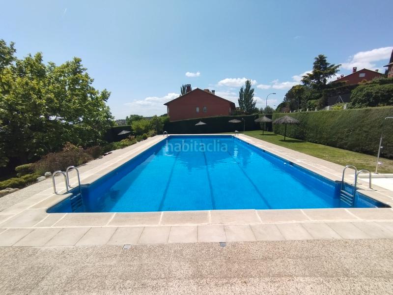 Foto ab479673-93fc-41cc-be83-5037ff48612b. Chalet avec cheminée chauffage parking piscine dans Torrelodones Foto ab479673-93fc-41cc-be83-5037ff48612b. Chalet avec cheminée chauffage parking piscine dans Torrelodones