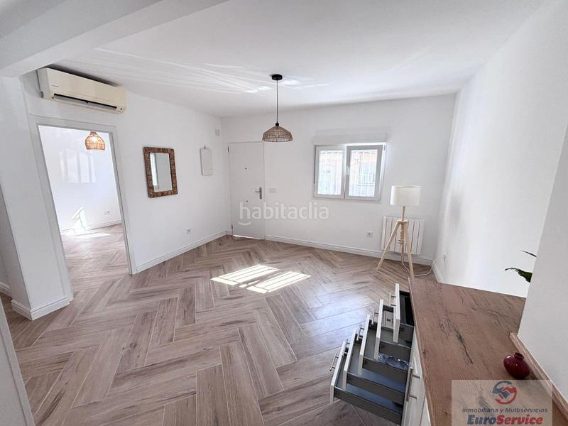 Foto 3d84714a-2c19-497a-8171-6a6a27cdbcc3. Casa amb calefacció a Ensanche Alcobendas Foto 3d84714a-2c19-497a-8171-6a6a27cdbcc3. Casa amb calefacció a Ensanche Alcobendas