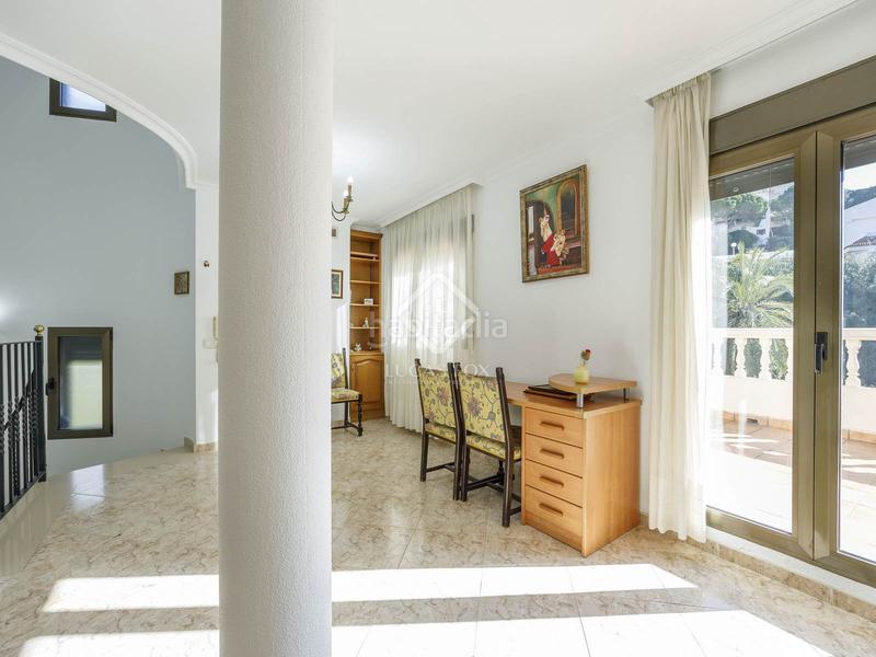 Foto 453c5bf7-c2d1-4ec9-b9eb-dd2f000d8586. Xalet amb calefacció aparcament piscina a El Faro Cullera Foto 453c5bf7-c2d1-4ec9-b9eb-dd2f000d8586. Xalet amb calefacció aparcament piscina a El Faro Cullera