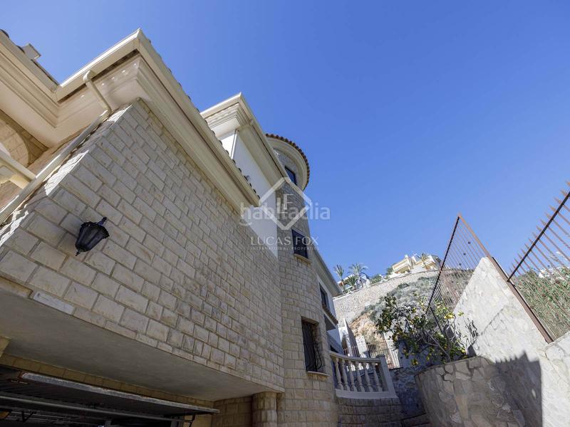 Foto 9705275f-77cf-4a57-9d27-f7f38181795c. Xalet amb calefacció aparcament piscina a El Faro Cullera Foto 9705275f-77cf-4a57-9d27-f7f38181795c. Xalet amb calefacció aparcament piscina a El Faro Cullera