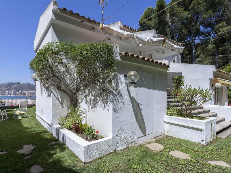 Foto c59bd6ce-b3a0-4f37-8f51-90cbd3a06b9a. Xalet amb calefacció aparcament piscina a El Faro Cullera Foto c59bd6ce-b3a0-4f37-8f51-90cbd3a06b9a. Xalet amb calefacció aparcament piscina a El Faro Cullera