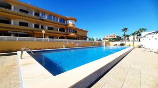 Pis  Calle las adelfas. Encantador apartamento de 2 dormitorios y 1 baño en primera plan Pis  Calle las adelfas. Encantador apartamento de 2 dormitorios y 1 baño en primera plan
