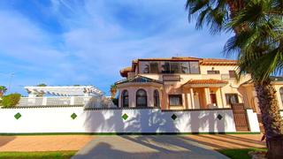 Casa  Avenida malaga. Espaciosa villa adosada de 3 dormitorios en el complejo maribel, Casa  Avenida malaga. Espaciosa villa adosada de 3 dormitorios en el complejo maribel,