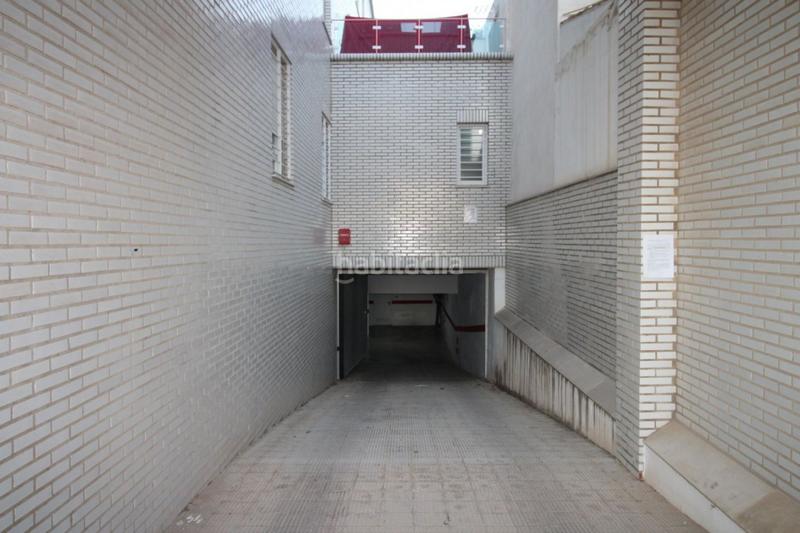 Foto c82b37df-4ec8-43e7-9712-aaf6fbd158d7. Location parking voiture dans Rafelbunyol Foto c82b37df-4ec8-43e7-9712-aaf6fbd158d7. Location parking voiture dans Rafelbunyol