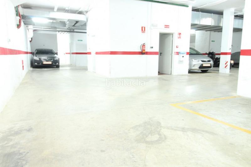 Foto e0b2ef79-1fa5-4f83-9d35-85be95901822. Location parking voiture dans Rafelbunyol Foto e0b2ef79-1fa5-4f83-9d35-85be95901822. Location parking voiture dans Rafelbunyol