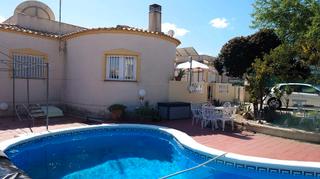 Xalet a Castalla. Impresionante villa de 3 dormitorios con piscina privada en cast Xalet a Castalla. Impresionante villa de 3 dormitorios con piscina privada en cast