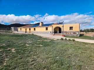 Xalet a Yecla. Villa de 3 habitaciones con terreno en yecla Xalet a Yecla. Villa de 3 habitaciones con terreno en yecla