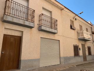 Semi detached house in Abanilla. Casa adosada de 8 dormitorios cerca de las afueras de la ciudad Semi detached house in Abanilla. Casa adosada de 8 dormitorios cerca de las afueras de la ciudad