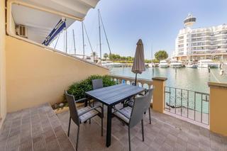 Rez-de-chaussée Carrer cavall de mar. Apartamento planta baja, con 1 dormitorio, terraza con vista al Rez-de-chaussée Carrer cavall de mar. Apartamento planta baja, con 1 dormitorio, terraza con vista al