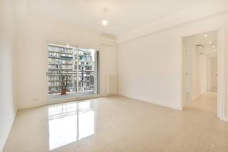 Piso  Carrer de la diputació. Luminoso y tranquilo piso de 5 habitaciones Piso  Carrer de la diputació. Luminoso y tranquilo piso de 5 habitaciones