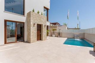 Xalet a Las Salinas. Villa de obra nueva de 3 dormitorios, 2 baños, piscina privada e Xalet a Las Salinas. Villa de obra nueva de 3 dormitorios, 2 baños, piscina privada e