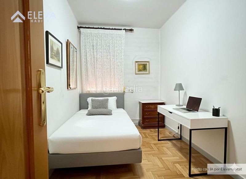 Foto b5074d84-6b77-482d-a29c-4c369d023b93. Pis a Joc de la Bola - Camps d'Esports Lleida Foto b5074d84-6b77-482d-a29c-4c369d023b93. Pis a Joc de la Bola - Camps d'Esports Lleida