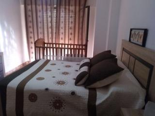 Pis a Casco Antiguo. Piso en águilas muy céntrico Pis a Casco Antiguo. Piso en águilas muy céntrico