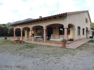 Alquiler Masía en Collbató. Chalet rustico en alquiler en collbató Alquiler Masía en Collbató. Chalet rustico en alquiler en collbató